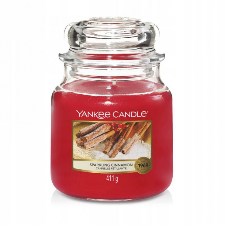 Średnia świeca Sparkling Cinnamon Yankee Candle