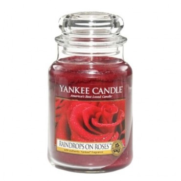 Duża świeca Raindrops on Roses Yankee Candle