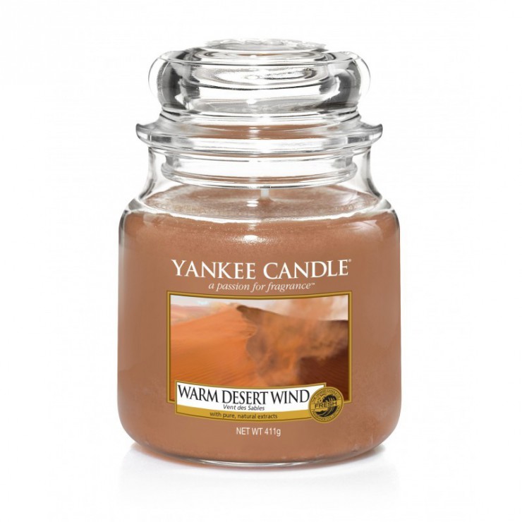 Średnia świeca Warm Desert Wind Yankee Candle
