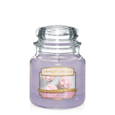 Średnia świeca Sweet Morning Rose Yankee Candle
