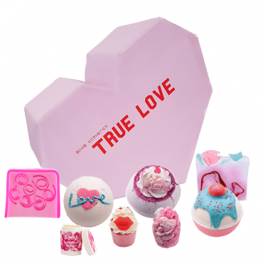 Zestaw kosmetyków True Love Bomb Cosmetics