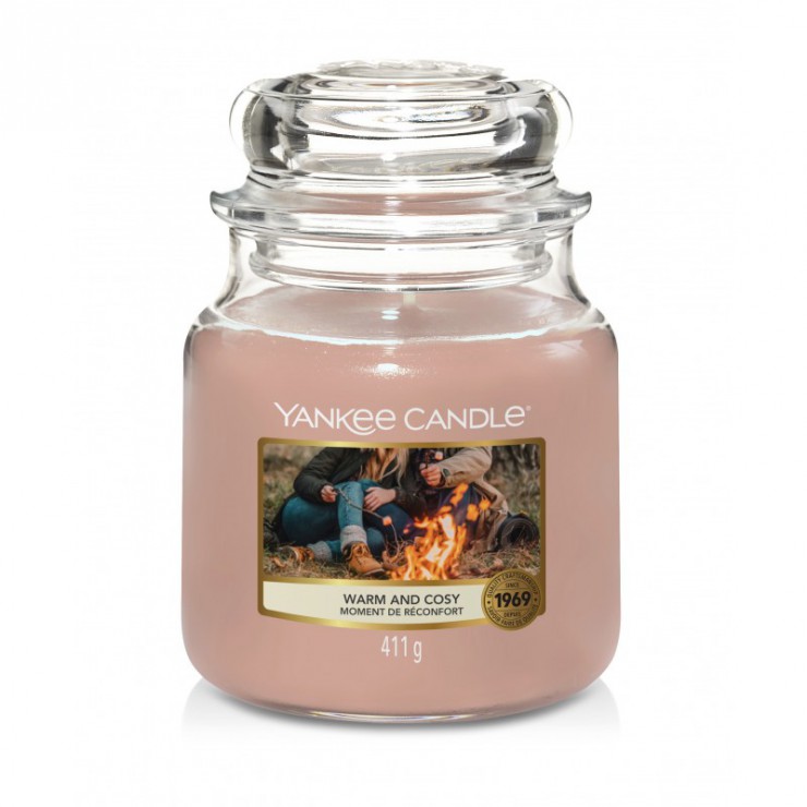 Średnia świeca Warm & Cosy Yankee Candle